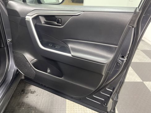 Used 2022 Toyota RAV4 LE image 25