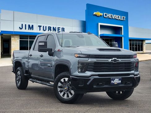 Used 2024 Chevrolet Silverado 2500 Custom w/ Custom Value Package image 1