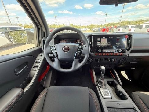 New 2026 Nissan Frontier PRO-4X w/ Pro-4x Convenience Package image 21