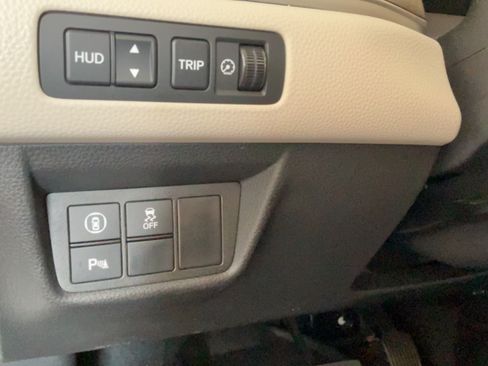 Used 2021 Honda Accord Touring image 19