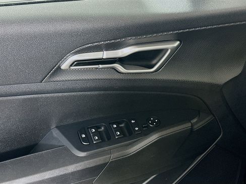 Used 2025 Kia Sportage LX image 15