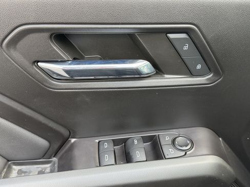 Used 2024 Chevrolet Colorado LT AWD/4WD image 15