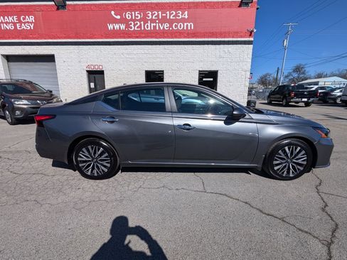 Used 2023 Nissan Altima 2.5 SV image 5