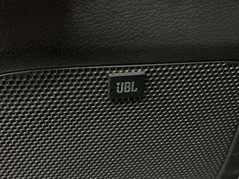 Used 2023 Toyota Tacoma Limited image 23