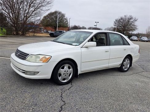 Used 2003 Toyota Avalon XLS image 3