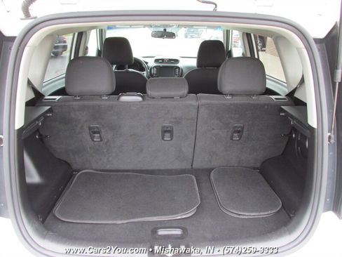 Used 2019 Kia Soul + image 13