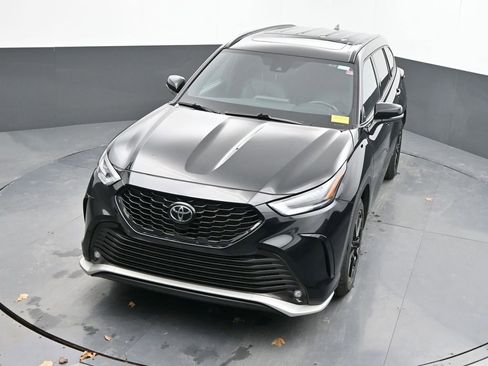 Used 2025 Toyota Highlander XSE image 17