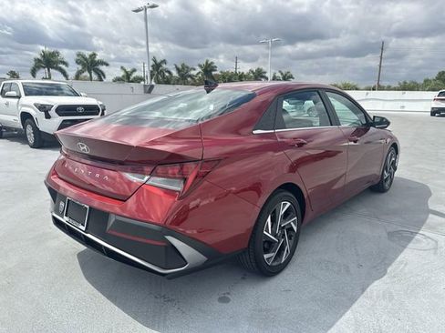 Used 2025 Hyundai Elantra SEL image 33