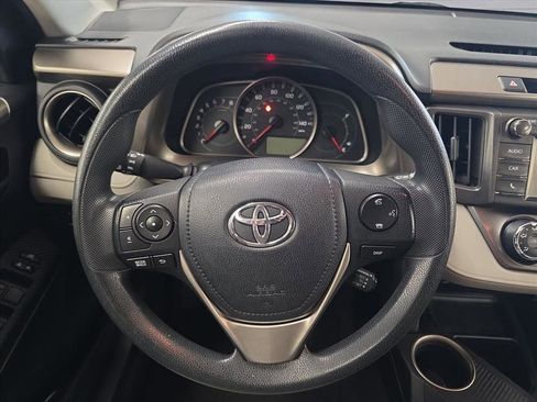 Used 2014 Toyota RAV4 LE image 14