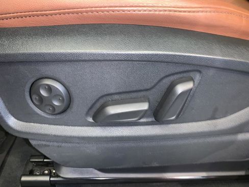 Used 2022 Audi Q5 2.0T Premium Plus w/ Premium Plus Package image 17