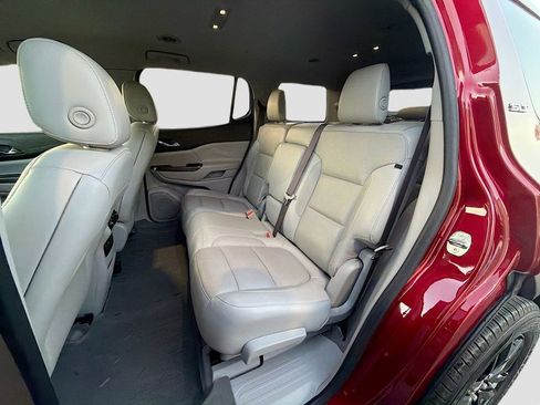 Used 2019 GMC Acadia SLT w/ LPO, Floor Liner Package FWD image 22