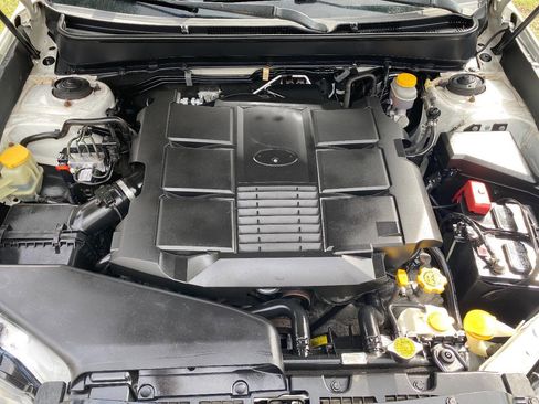 Used 2013 Subaru Legacy 3.6R Limited image 19