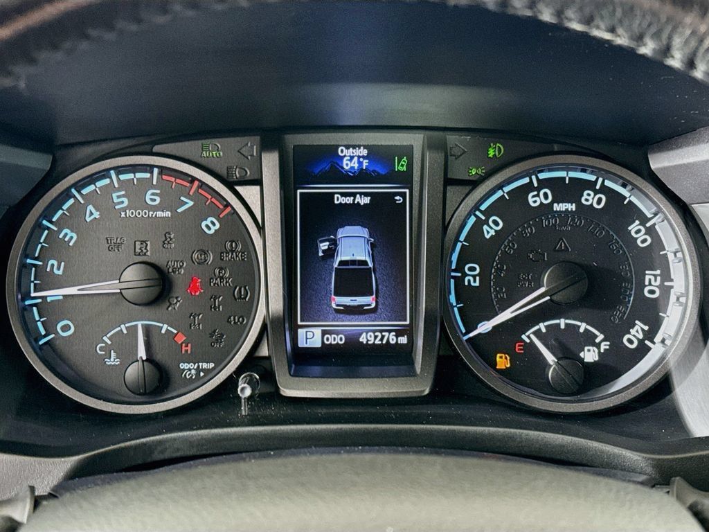 Used 2021 Toyota Tacoma TRD Off-Road AWD/4WD image 12