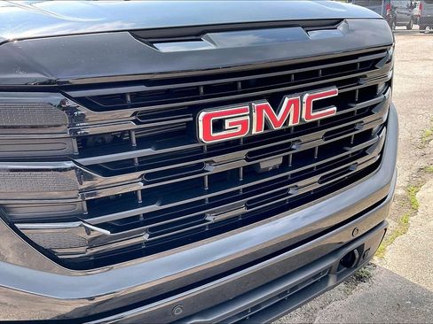 Used 2024 GMC Sierra 1500 Elevation w/ Elevation Premium Package RWD image 34