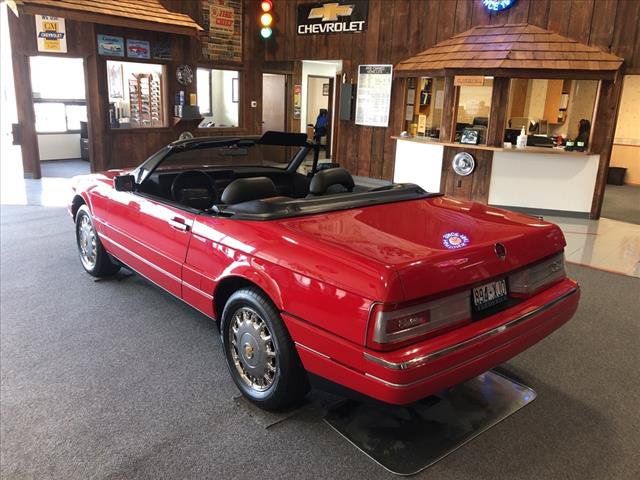 Used 1990 Cadillac Allante FWD image 3
