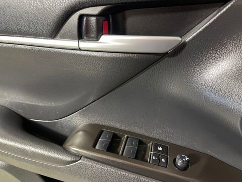 Certified 2023 Toyota Camry SE w/ Convenience Package image 16