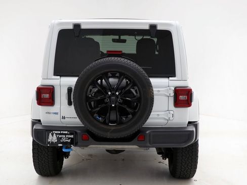 Used 2023 Jeep Wrangler Unlimited Sahara w/ Cold Weather Group image 8