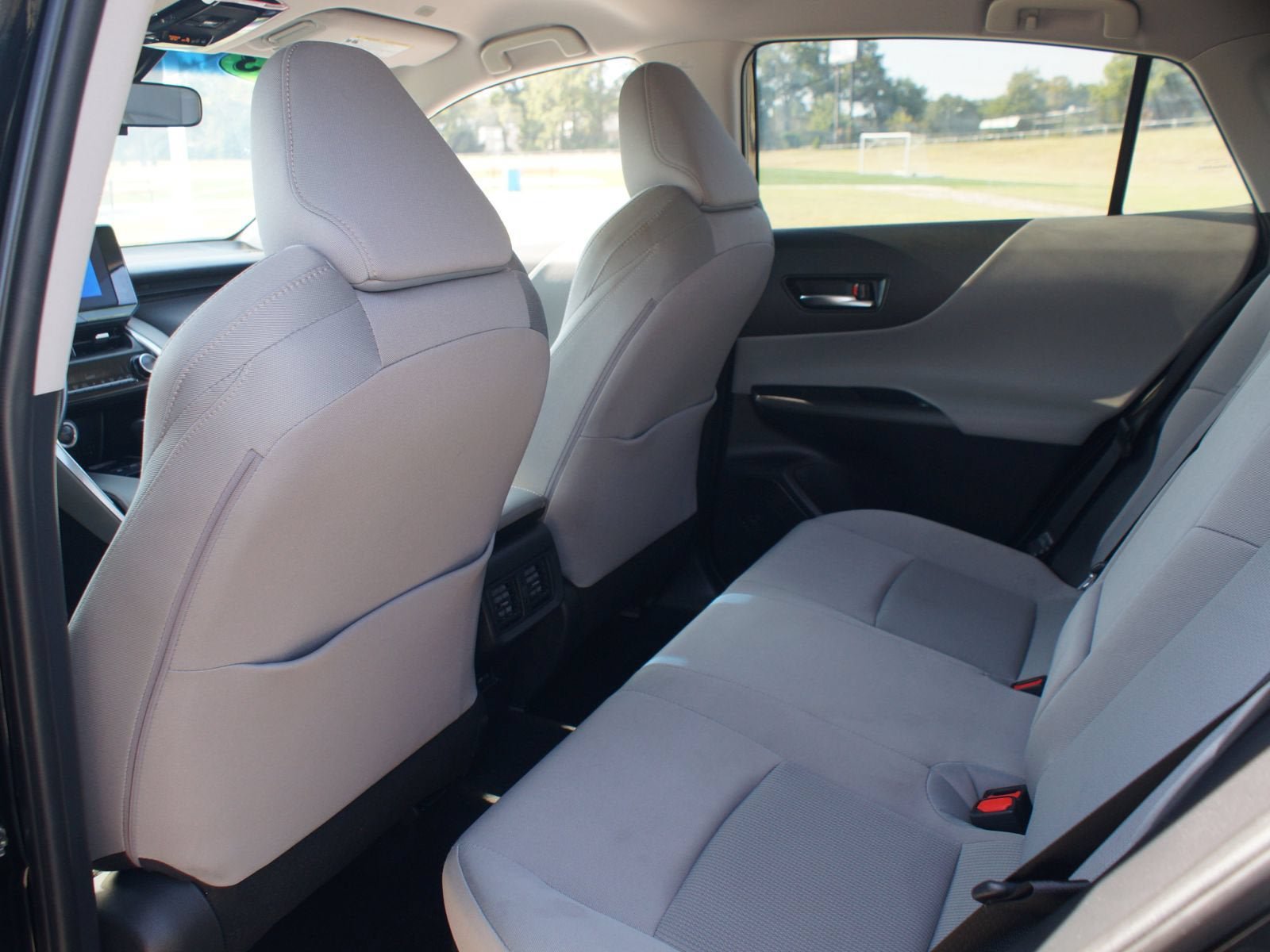 Used 2023 Toyota Venza LE AWD/4WD image 14