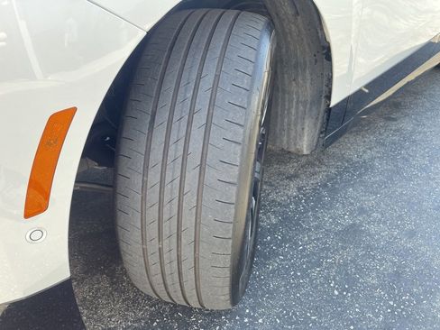 Used 2022 BMW iX xDrive50 w/ Sport Package image 8