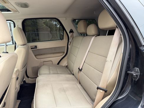 Used 2010 Ford Escape XLT FWD image 9