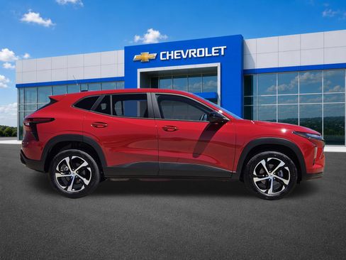 New 2026 Chevrolet Trax RS w/ Driver Confidence Package FWD image 7