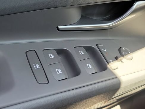 New 2026 Hyundai Elantra Sport FWD image 16