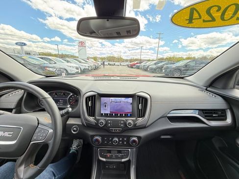 Used 2024 GMC Terrain AT4 w/ Tech Package AWD/4WD image 33