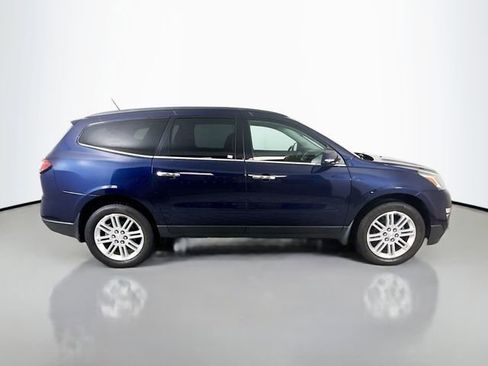 Used 2015 Chevrolet Traverse LT w/ Style and Technology Package FWD image 8