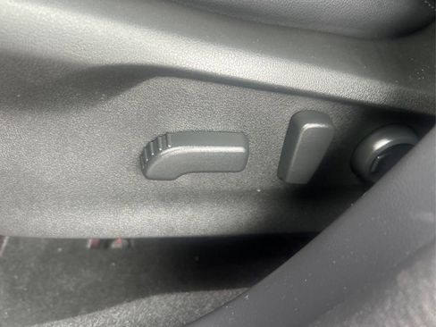 Used 2023 Subaru Forester Limited image 34