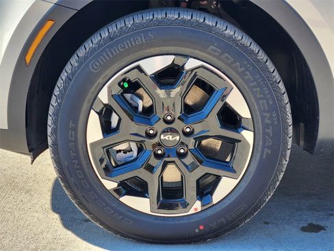 New 2026 Kia Sorento S image 8