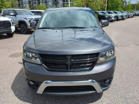 Used 2018 Dodge Journey Crossroad w/ Nav & Sun Group FWD image 9