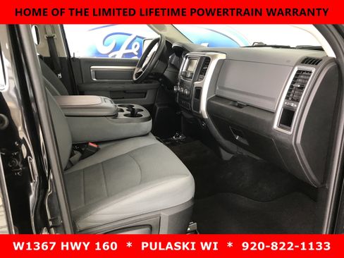 Used 2017 RAM 1500 Classic SLT image 4