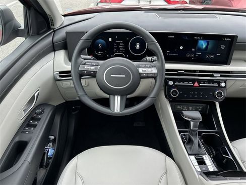 New 2026 Hyundai Tucson SEL image 3