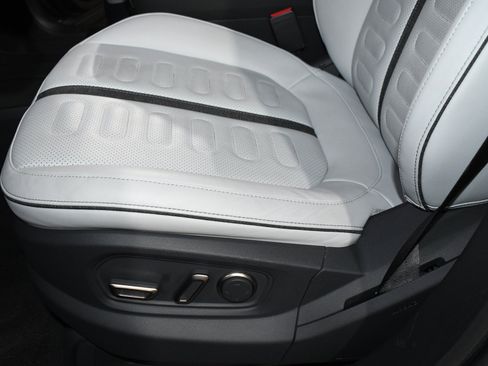 Used 2023 Rivian R1S Launch Edition AWD/4WD image 13