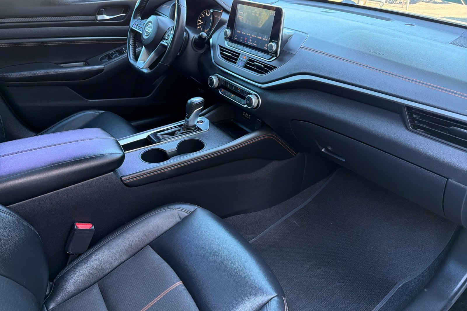 Used 2021 Nissan Altima 2.5 SR w/ SR Premium Package FWD image 18