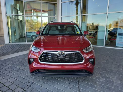 Used 2023 Toyota Highlander Limited image 9