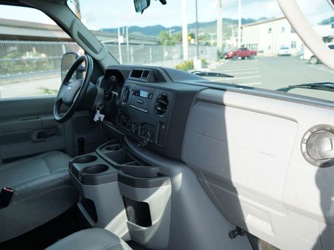 Used 2013 Ford E-150 and Econoline 150 RWD image 14