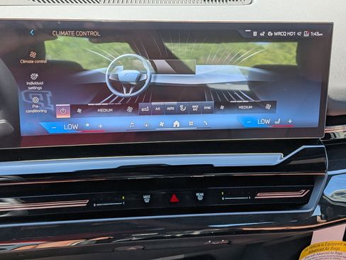New 2026 BMW 530i xDrive w/ Premium Package AWD/4WD image 25