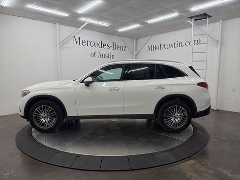 Used 2026 Mercedes-Benz GLC 300 image 4
