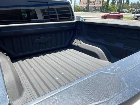 Used 2025 Chevrolet Colorado ZR2 w/ Technology Package AWD/4WD image 36