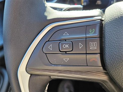 New 2025 Jeep Grand Cherokee Altitude image 22