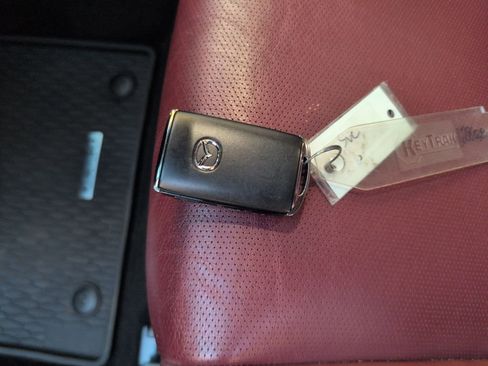 Used 2023 MAZDA MAZDA3 s image 29