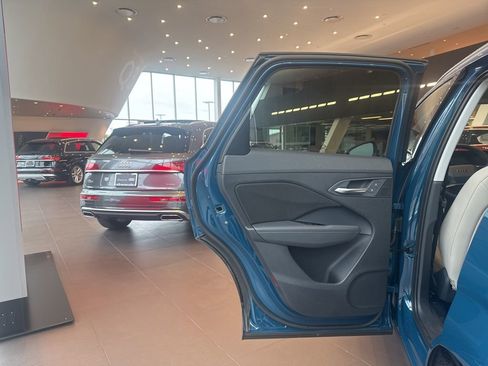 New 2026 Audi Q3 quattro 2.0T AWD/4WD image 11