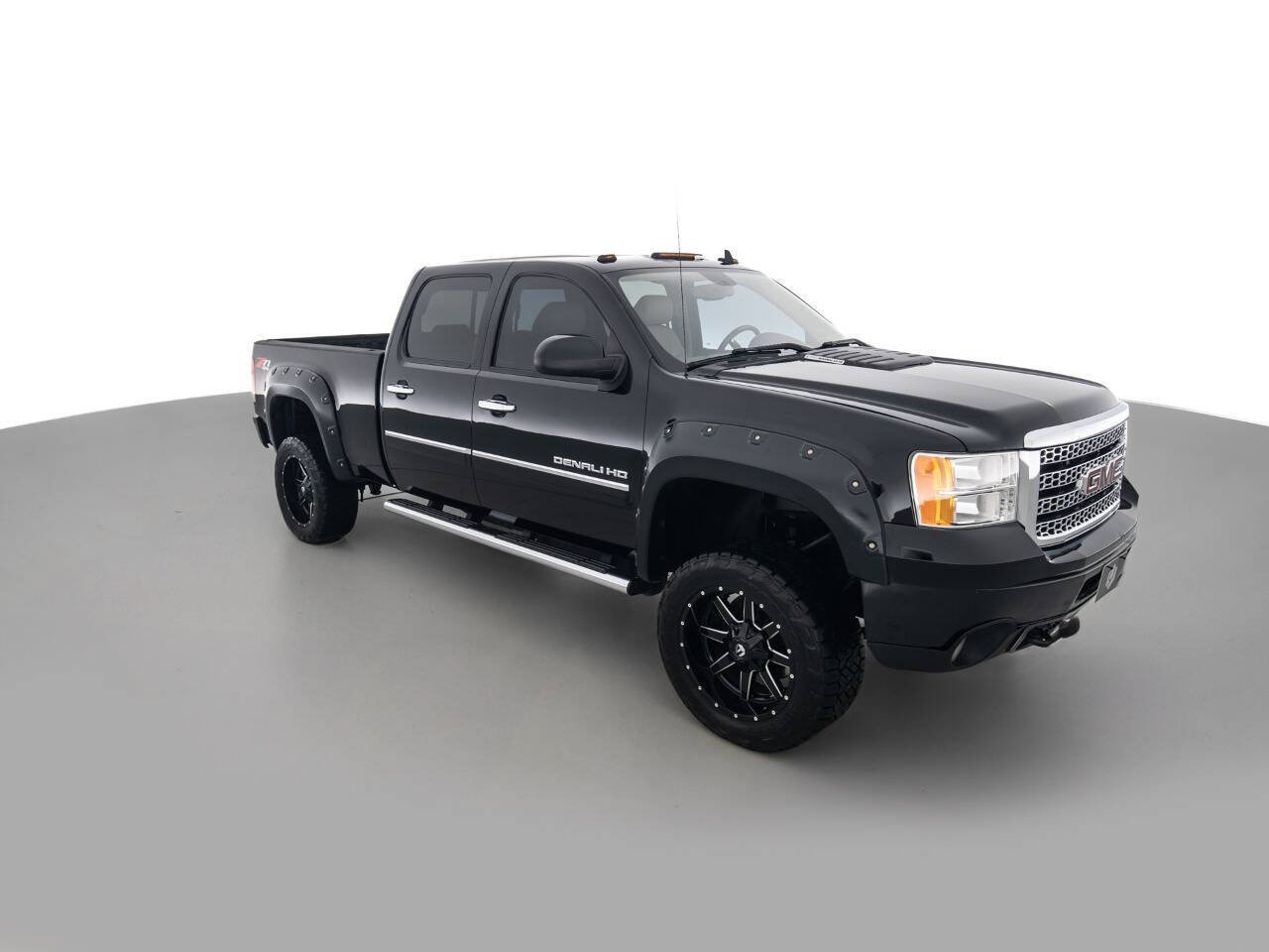 Used 2013 GMC Sierra 2500 Denali w/ Suspension Package, Off-Road AWD/4WD image 3