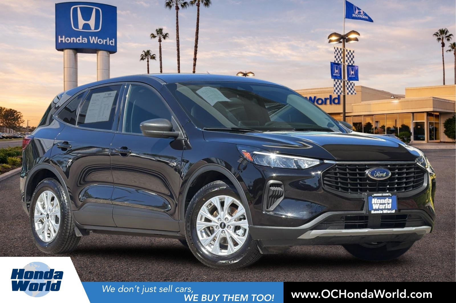 Used 2025 Ford Escape Active FWD image 1