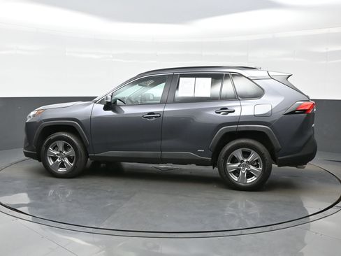 Used 2024 Toyota RAV4 LE AWD/4WD image 3