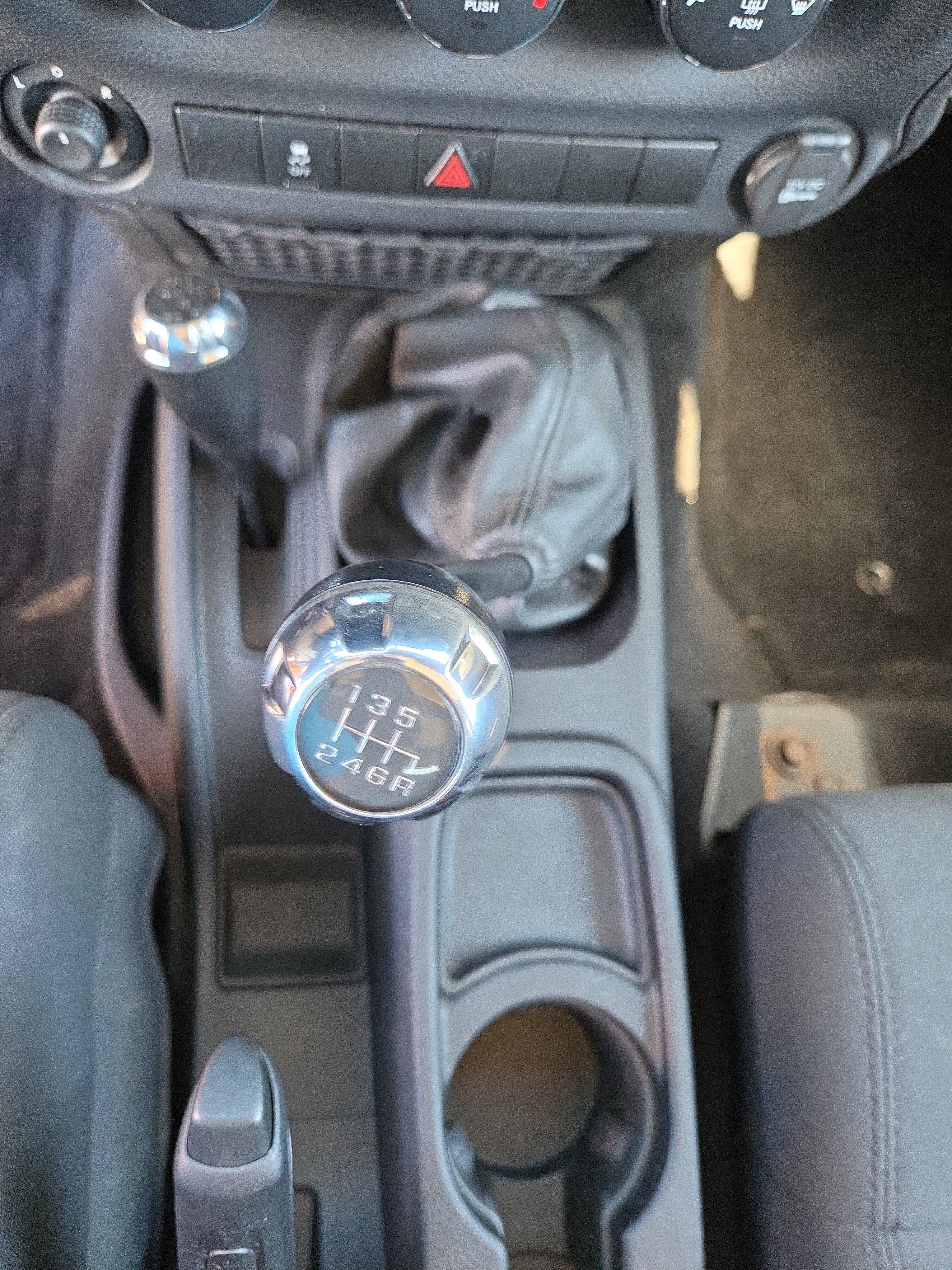 Used 2012 Jeep Wrangler Unlimited Sport AWD/4WD image 7