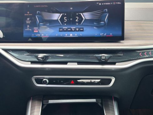 Used 2025 BMW X5 sDrive40i w/ M Sport Package image 26