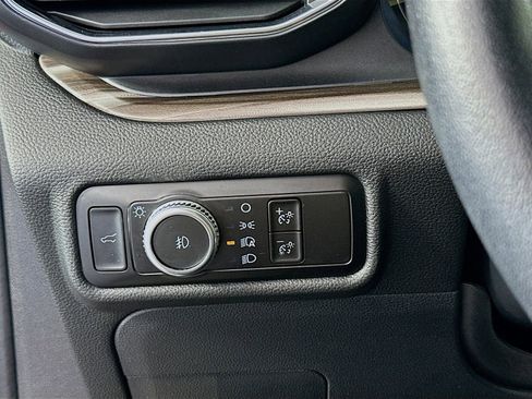 Used 2023 Ford Explorer Limited w/ Limited Technology Package AWD/4WD image 10