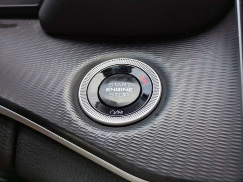 Used 2024 Jeep Grand Cherokee L Altitude AWD/4WD image 28